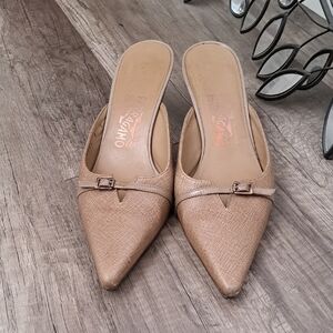 Ferragamo Kittn Heel. Mules Size 7